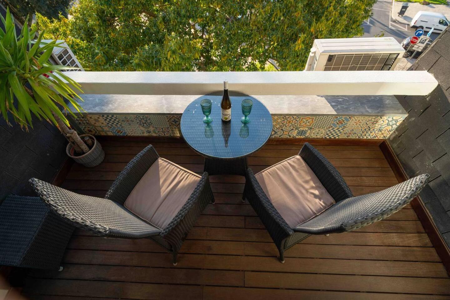 Sea View W Balcony 2 Mins Walk To Beach & Casino Apartment Estoril Exterior photo