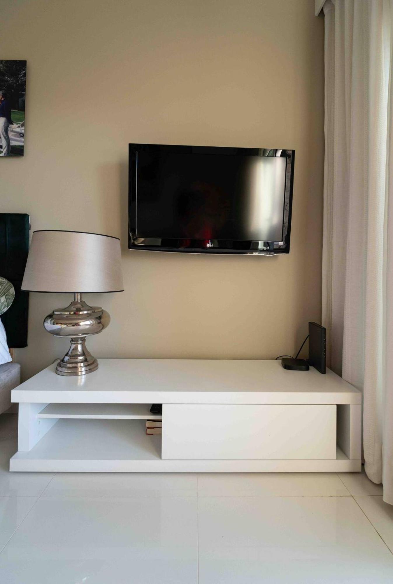 Sea View W Balcony 2 Mins Walk To Beach & Casino Estoril Exterior photo