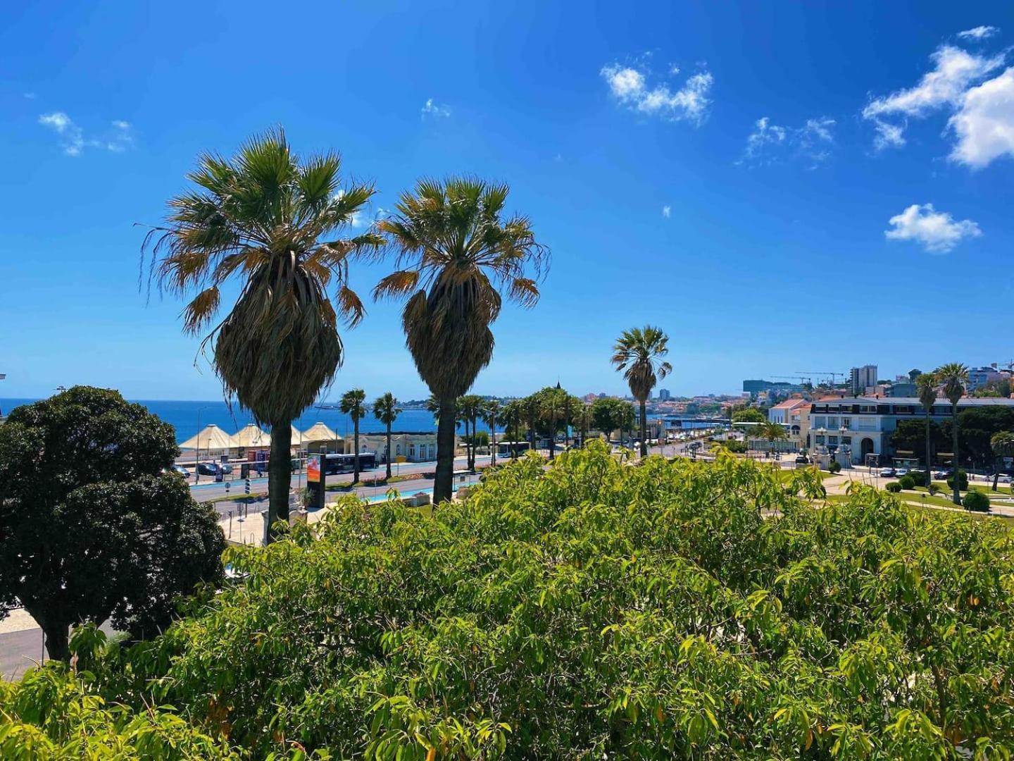 Sea View W Balcony 2 Mins Walk To Beach & Casino Apartment Estoril Exterior photo